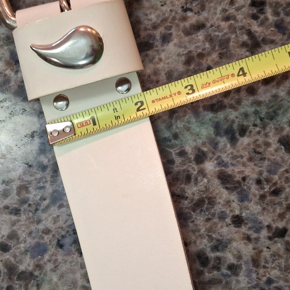 1980's White, 4in wide belt, 42 in. Long. I wore this in the 80's. Buckle is 3x3 - Picture 6 of 9